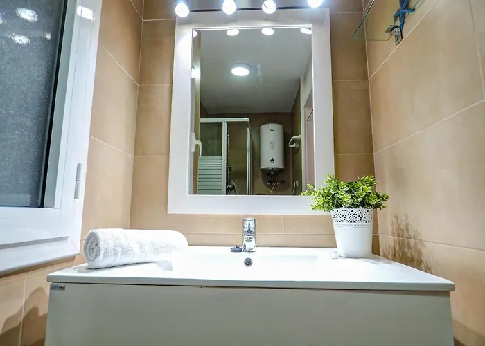 The Blue Island Loft By Hello Homes