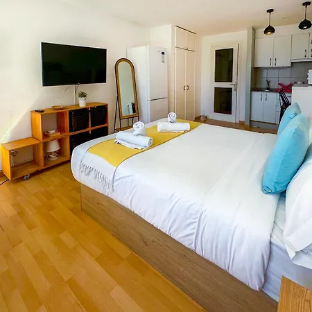 The Blue Island Loft By Hello Homes Апартаменты